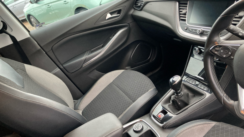 Vauxhall Grandland X 1.2 Turbo Sport Nav 5dr Petrol Hatchback